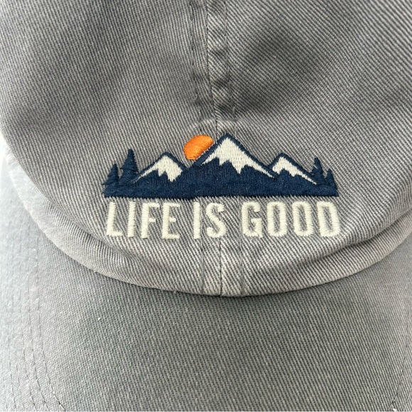 Life Is Good Charcoal Women’s Chill Hat with Mountain Design - Picture 2 of 11